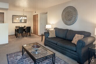 Interior Photo - Covington Square