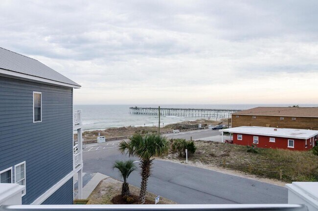 Building Photo - 202 Fort Fisher Blvd N