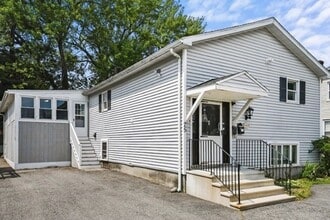 Building Photo - 25 Carver St