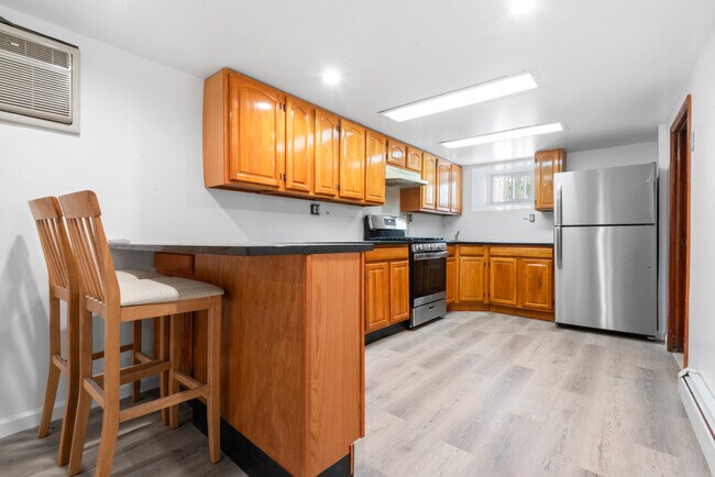 Building Photo - 6014 Palisade Ave