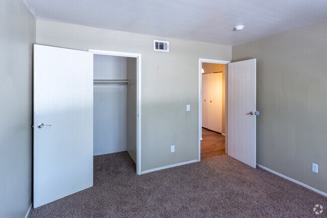 2BR, 1BA 875SF - Countryside Village Apartments