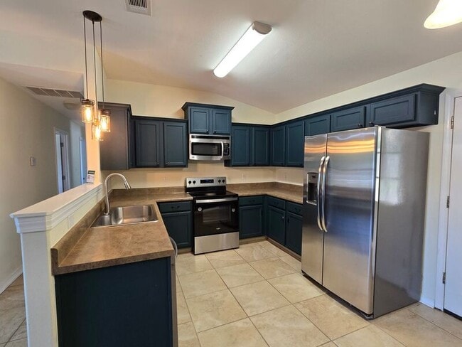 Building Photo - 6843 Old W Ln