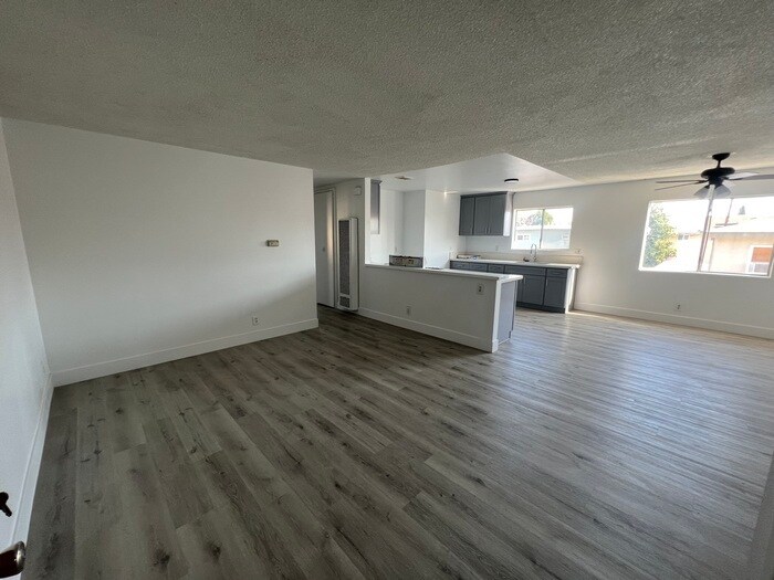 Foto principal - 2 Bed 2 bath 2 Car Garage In Bellflower