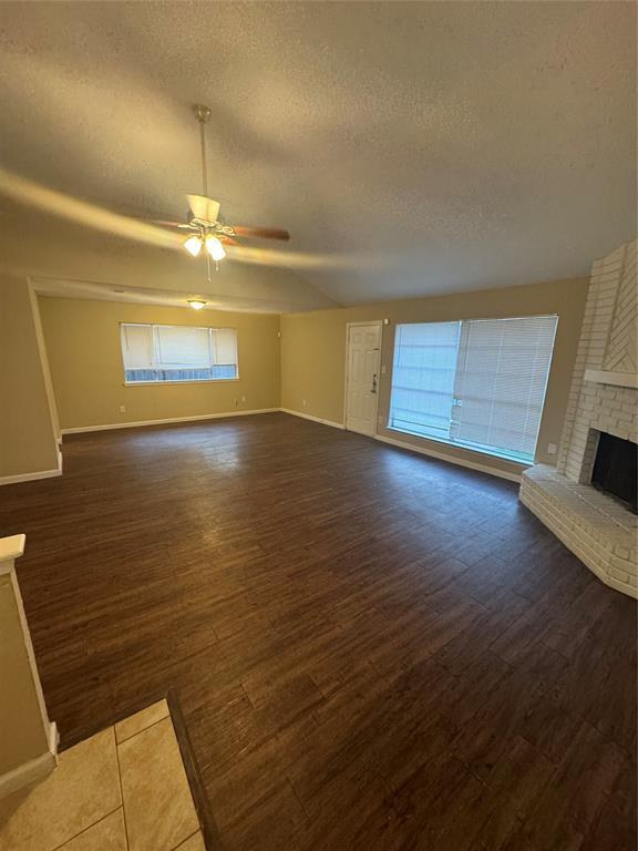 Foto del edificio - 13418 Oak Ledge Dr