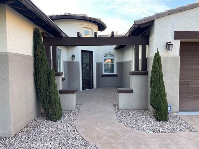 Building Photo - 21682 Amaryllis Ct
