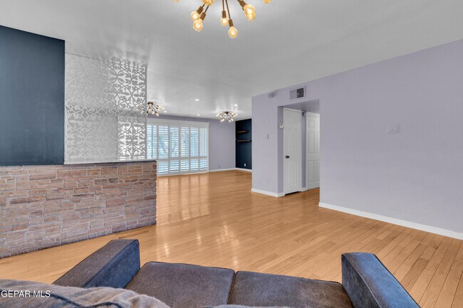Building Photo - 4200 Wallington Dr