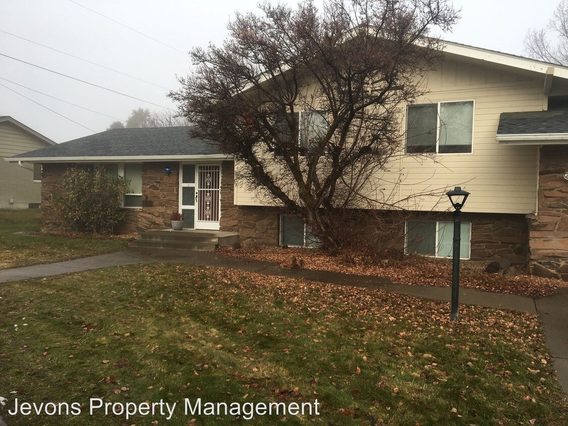 5303 Scenic Dr, Yakima, WA 98908 House Rental in Yakima, WA