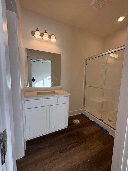 Foto del edificio - 4829 N Vassar Ave