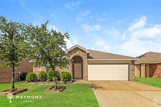 Building Photo - 1321 Basswood Ln