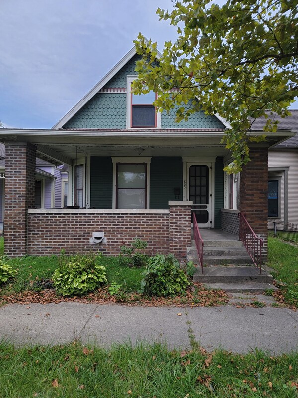 Foto principal - 805 E Jackson St