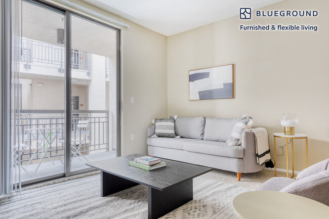 Foto del edificio - 888 N Alameda St