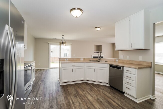 Foto del edificio - 5080 Maple Valley Dr