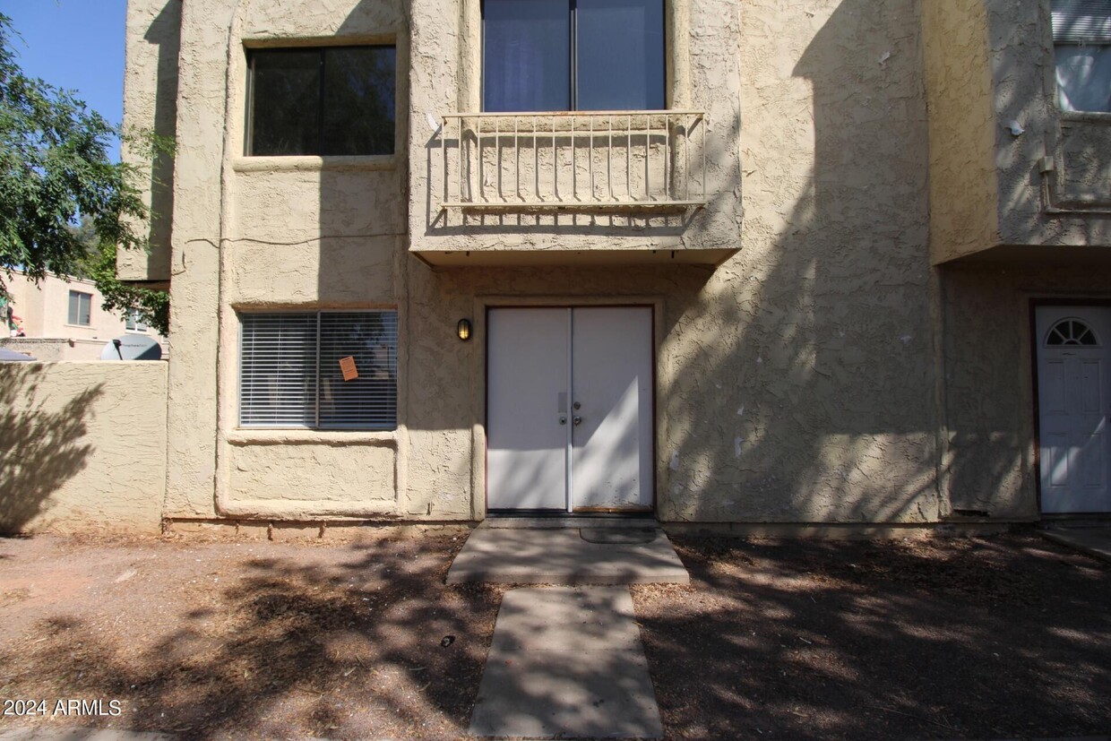 Primary Photo - 1464 N 54th Ave