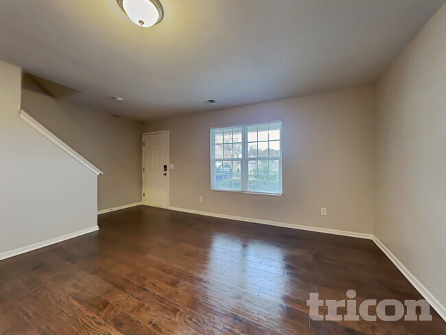 Foto del edificio - 4600 Montelena Dr