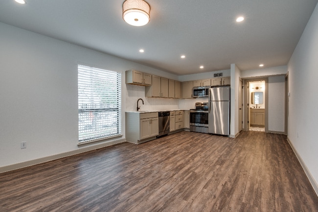 Building Photo - 6014 Victor St