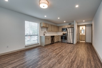 Building Photo - 6014 Victor St