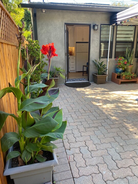 Foto del edificio - 4227 Berryman Ave