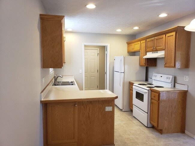 Building Photo - Great South East Location...East Battlefield & 65 Area