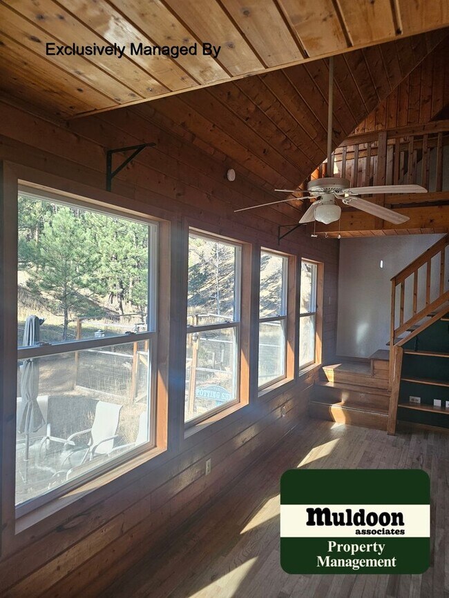 Foto del edificio - Coming soon! Beautifully remodeled 3 bedro...