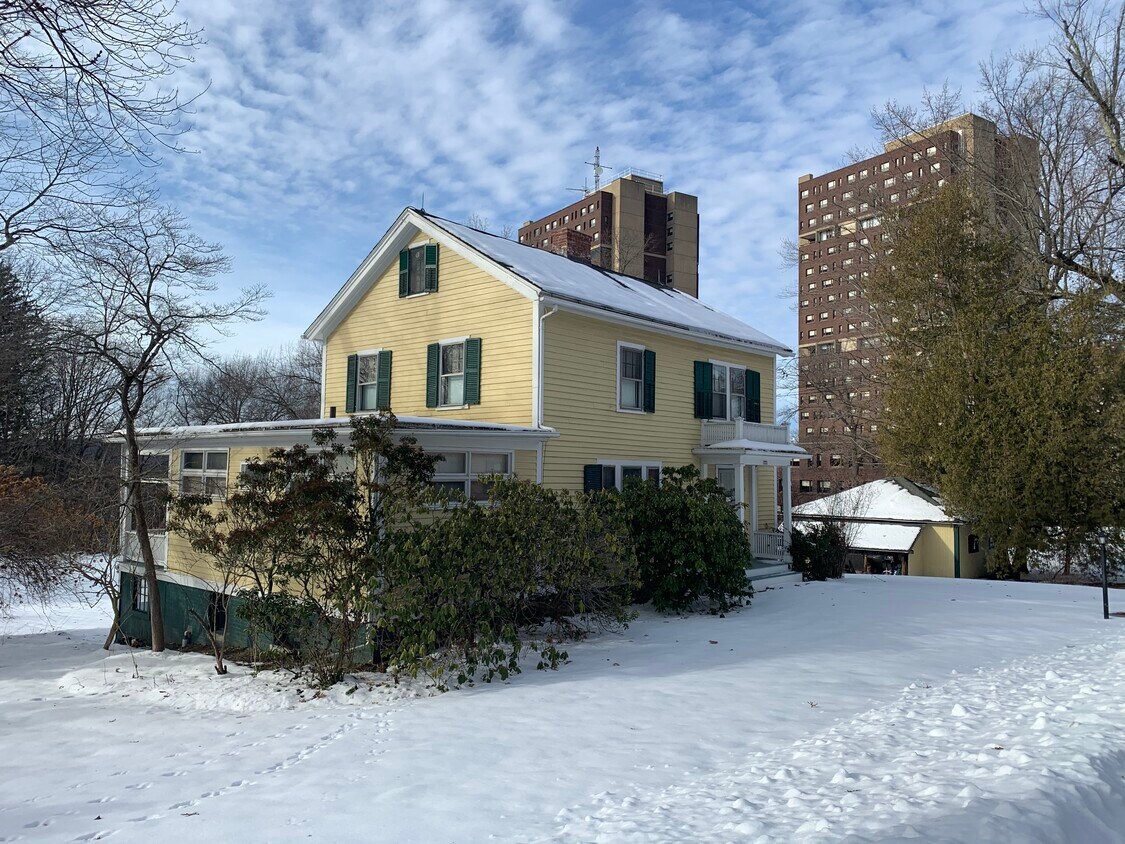 Foto principal - 174 Sunset Ave