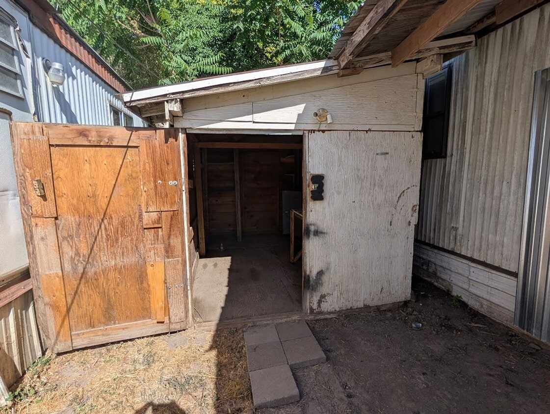 Primary Photo - 2 Bedroom 1 Bath Manufactured Home in Burr...