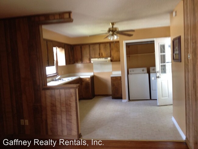 Foto del edificio - 2 br, 1 bath House - 701 Beech Street