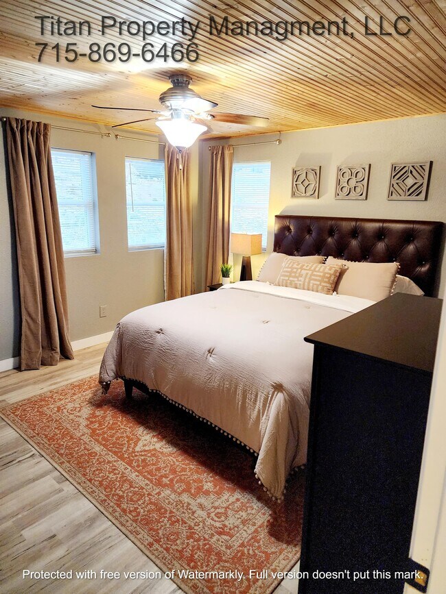 Foto del edificio - 136468 Park View Ln