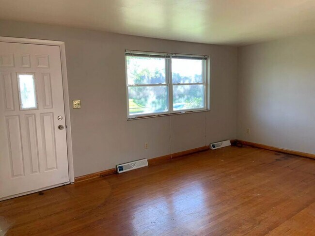 Building Photo - 4346 Willowbrook Dr, Springfield, OH 45503