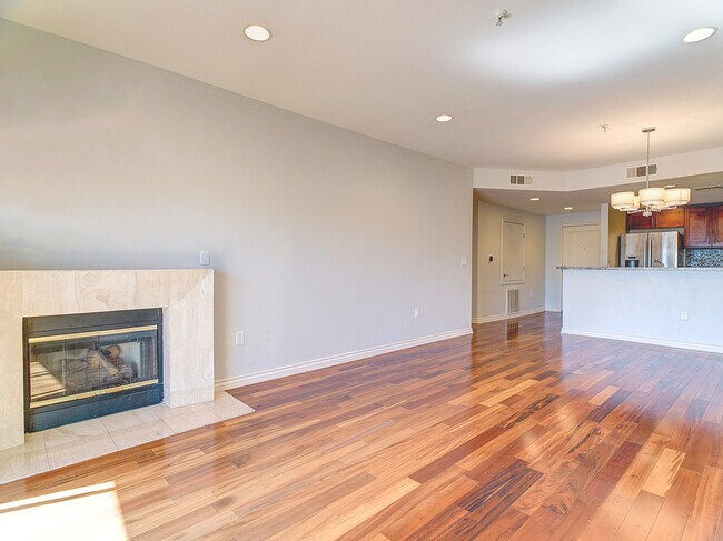 Building Photo - 7100 Alvern St