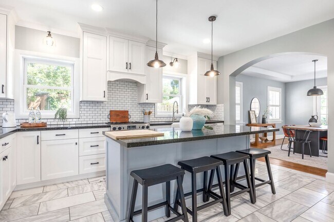 Building Photo - Elegant Sugar House Living: Finished Basem...