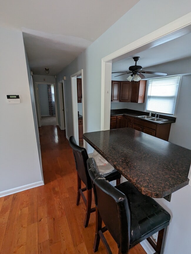 Photo - 3213 Lagrange Dr House