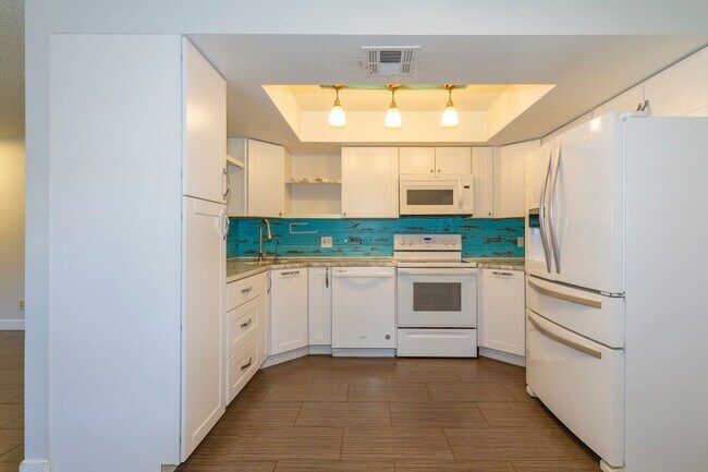 Foto del edificio - Stunning two bedroom condo!