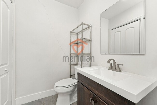 Building Photo - 135 1/2 Wentworth Street