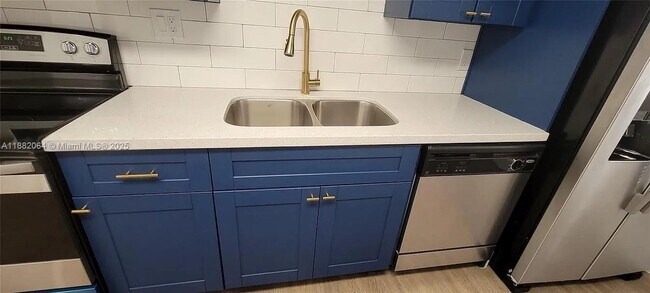 Foto del edificio - 2513 Island Dr