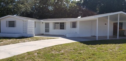 Building Photo - 135 Suntan Ave