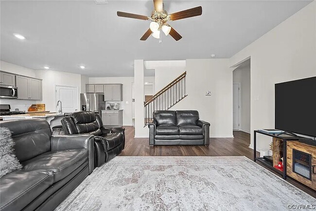 LIVING ROOM - 5519 Tag Alder Ter