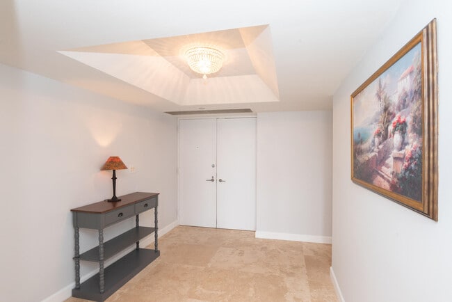 Foto del edificio - 5070 N Ocean Dr