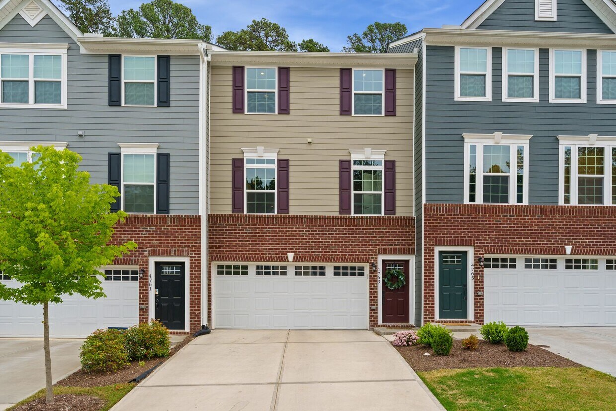Primary Photo - Charming Durham Townhome!