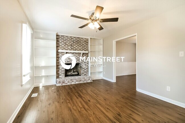 Building Photo - 3 Bedroom Pet-Friendly Home in Raleigh, NC with Main Street Renewal