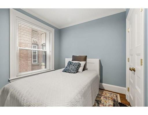 Foto del edificio - 1686 Washington St