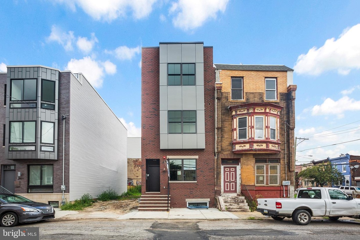 Foto principal - 2407 Wharton St