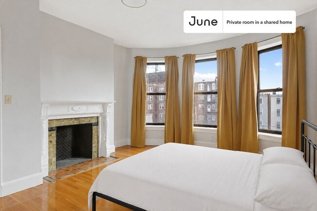 Building Photo - Room in Shared 4 bed/2 bath home in Allston