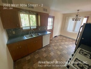 Building Photo - 2101 W 90th St