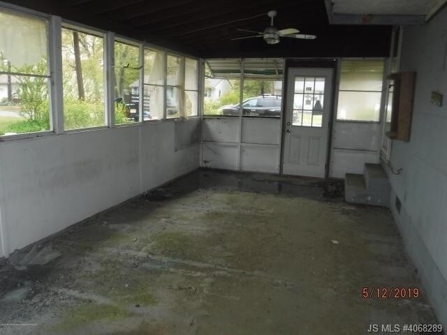 Building Photo - 305 Lawrence Dr