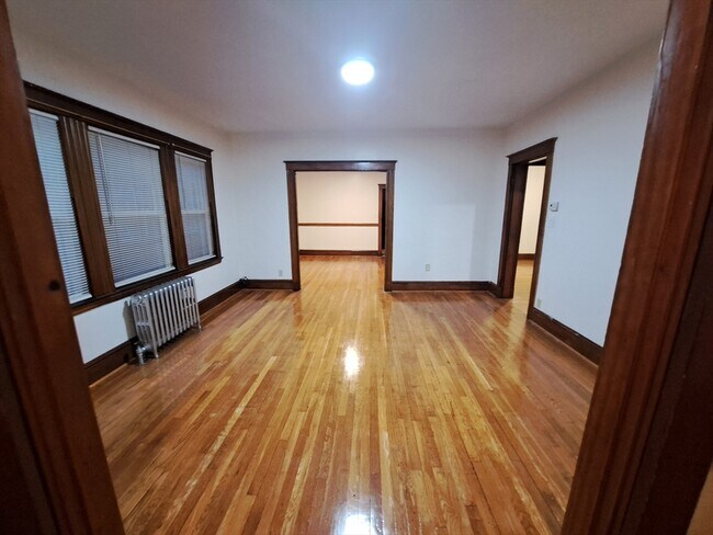 Foto del edificio - 452 Ashmont St