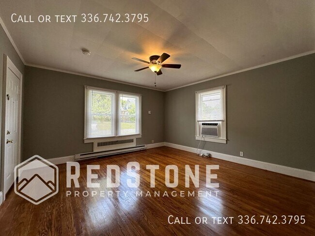Building Photo - 1 Bed, 1 Bath - Apartment