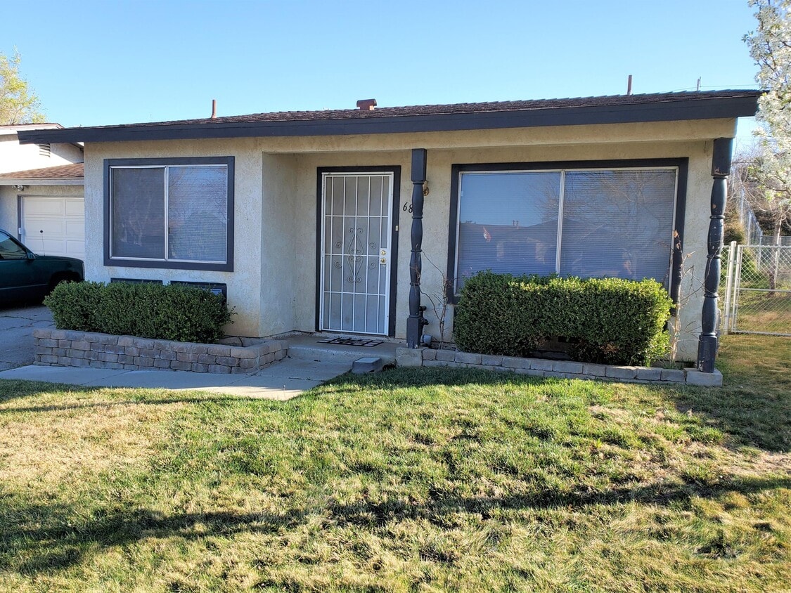 6816 Hemp, Quartz Hill, CA 93536 House Rental in Quartz Hill, CA