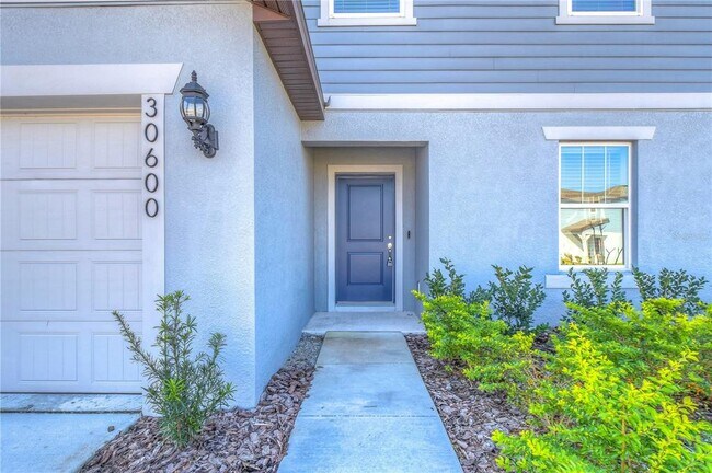Building Photo - 30600 Thunderbird Dr