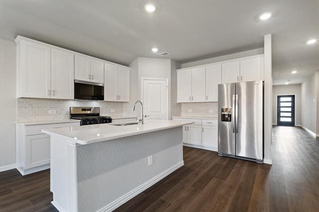 Foto del edificio - 706 Martell Rd