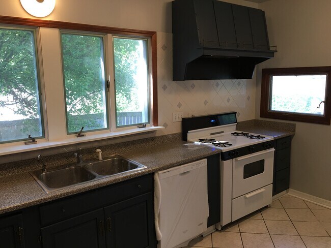 Foto del edificio - 220 Poplar St